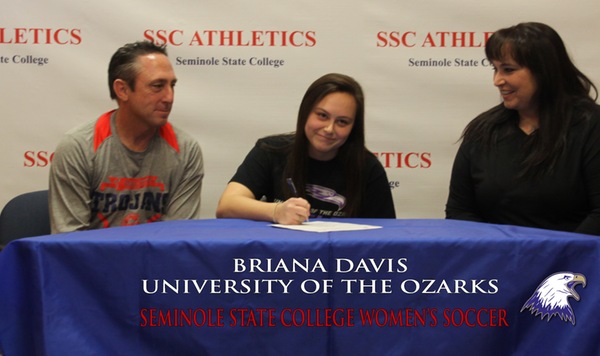 BRIANA DAVIS SIGNS WITH UNIVERSITY OF THE OZARKS